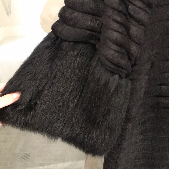 Linda Richards Luxury Fur Coat - Picture 3 of 5